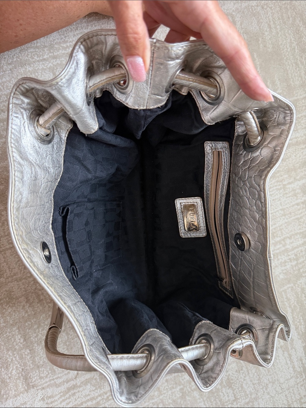 Furla metallic, silver croc embossed leather handbag - Picture 7 of 12